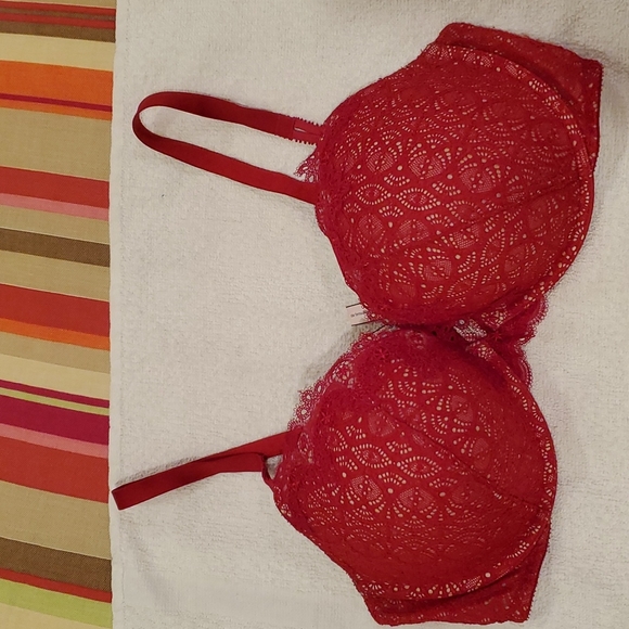 Red Lace Push-Up VS Bra - Picture 1 of 4